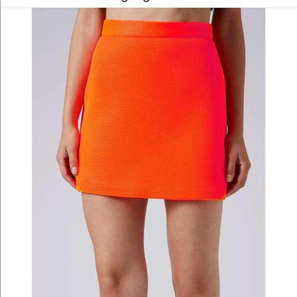 Topshop Waffled NWOT Mini Skirt - Picture 4 of 8